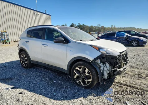 2021 Kia Sportage Ex z USA, uszkodzony, nr VIN KNDPNCAC5M7918754